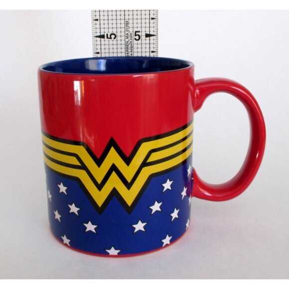 Wonder Woman 20 Oz Coffee Tea Mug - DC Comics - Red Blue Stars - Picture 5 of 5